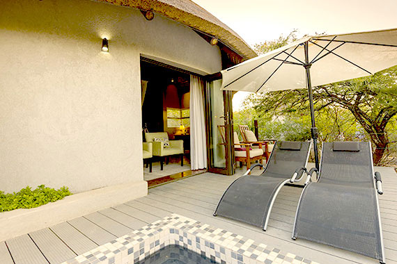 Vuyani Honeymoon Suite